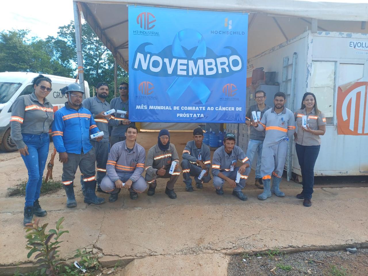 Colaboradores da M3 na ação de conscientização do Novembro Azul